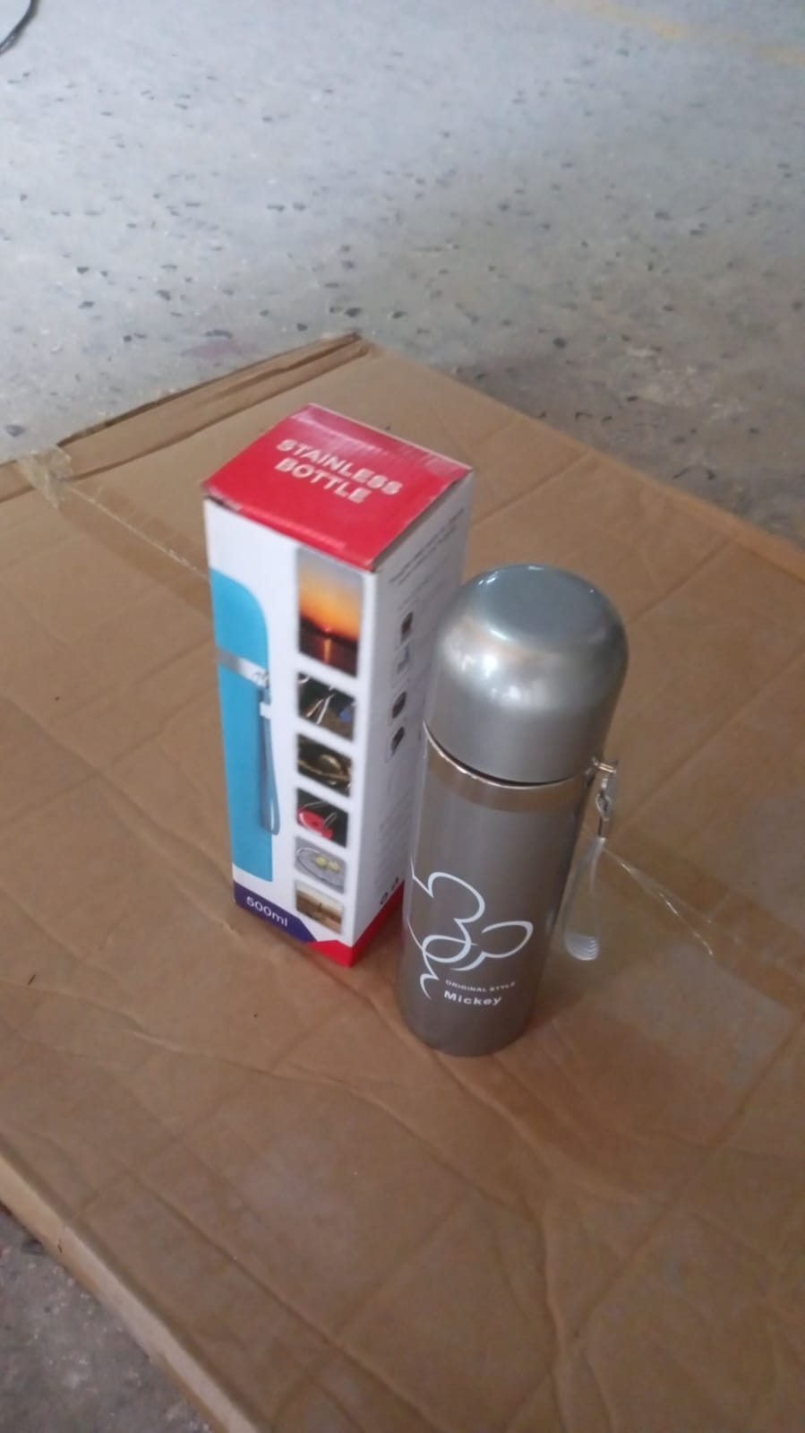 Stainless Steel Thermal mug / Water Bottle, vacuum flask (500 ML / 1 Pc / Mix Color) Stainless Steel Thermal mug / Water Bottle, vacuum flask (500 ML / 1 Pc / Mix Color)